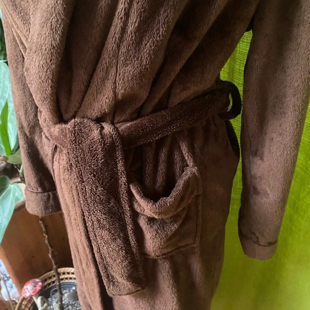 Minx Plush Robe - Picture 3 of 10